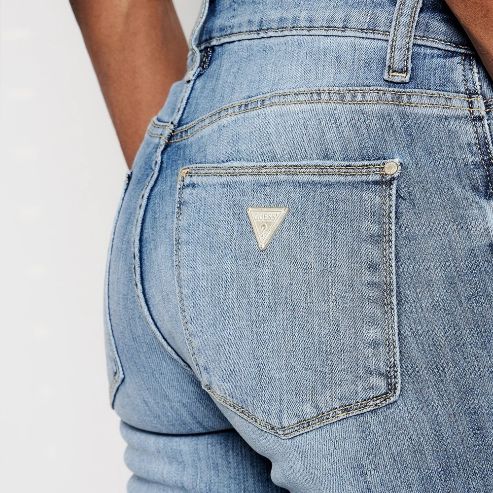 GUESS Women's Distressed High Rise Jeans, Size 27